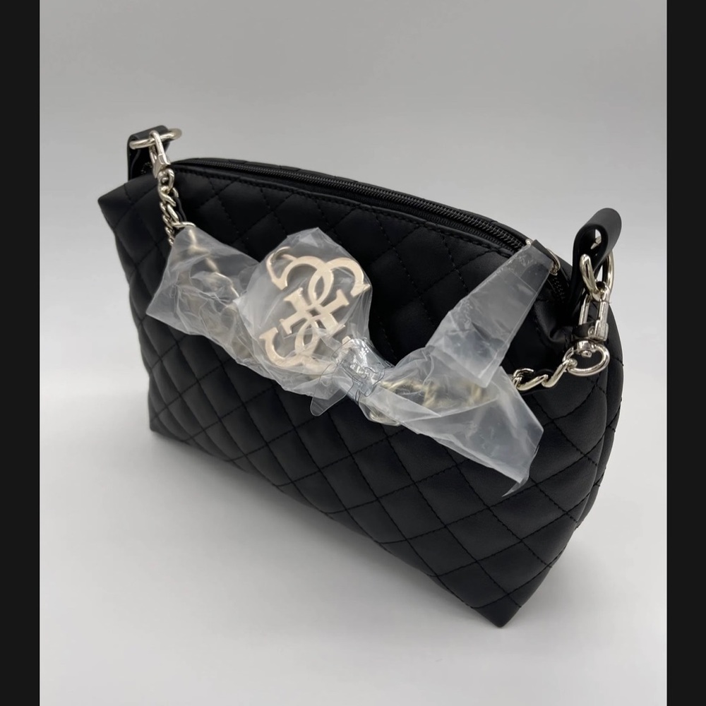 Guess quilt bag